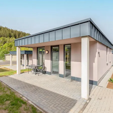 Дом отдыха Lovely Bungalow In With Terrace Hallschlag